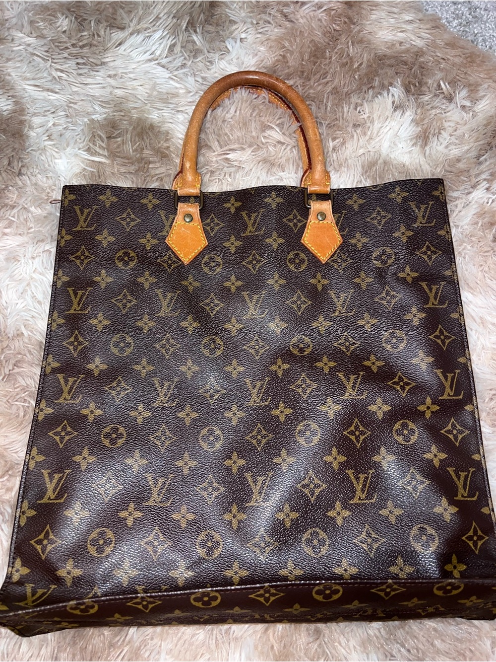 Louis Vuitton Monogram Sac Plat Bag - Brown/Caramel